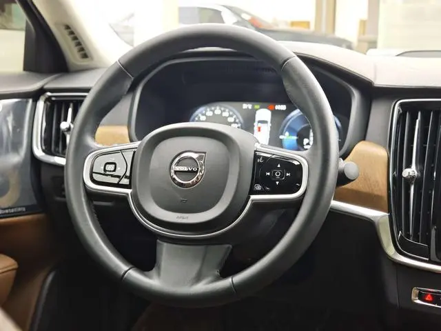 Volvo Volvo S90 PHEV T8 E-drive hybrid Zhiya Edition Country V