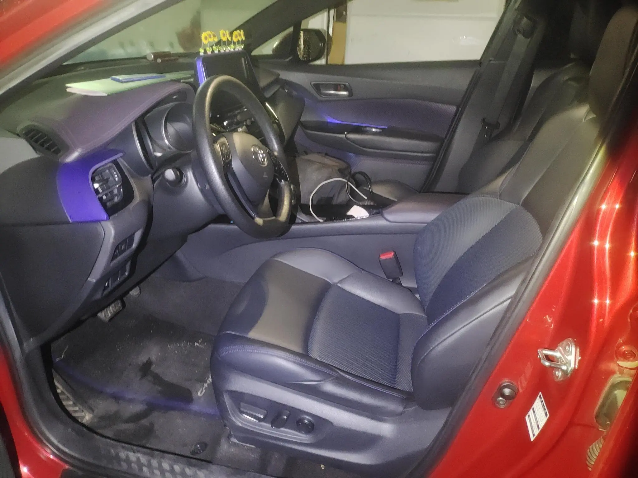 TOYOTA Toyota C-HR 2.0L Leading version