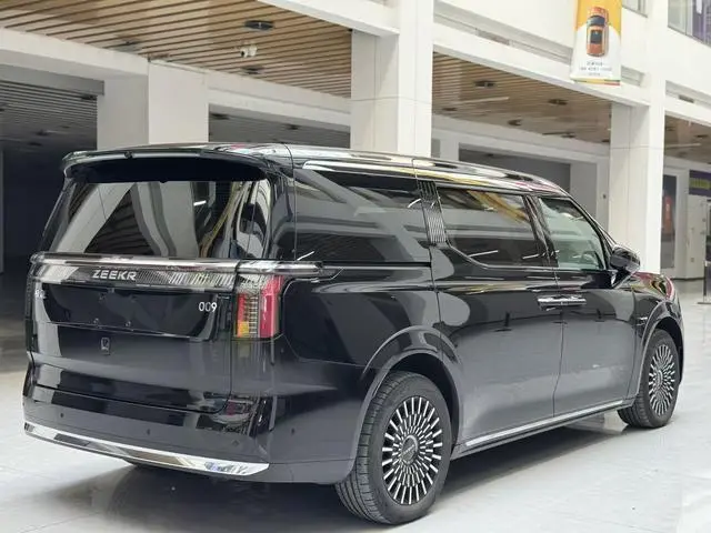 ZEEKR ZEEKR 009 Seven-seater aisle version four-wheel drive 108kWh