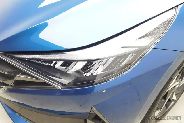 Hyundai Elantra 1.5L CVT LUX Premium Edition