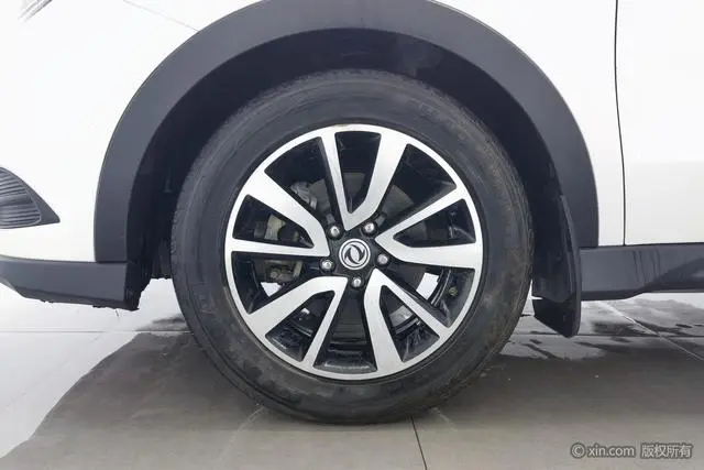 Dongfeng Fengguang Scenery 580 Facelift 1.5T CVT luxury