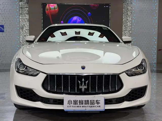 Maserati Ghibli 3.0T Standard Edition