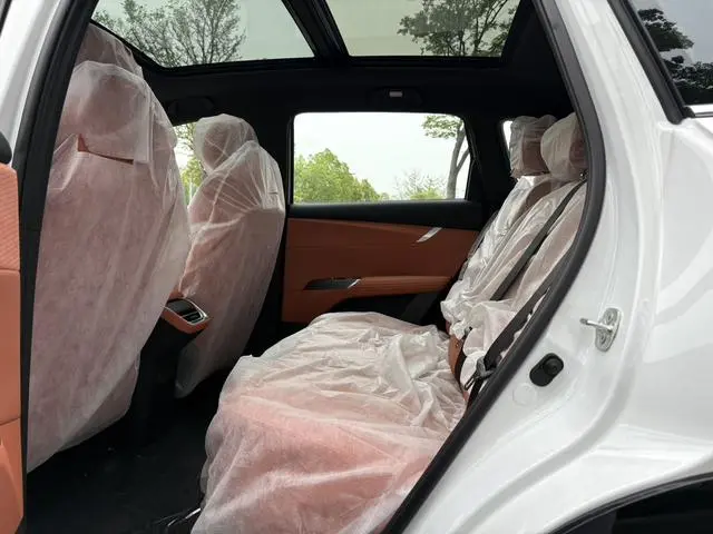 Changan Changan CS75 PLUS The fourth generation 1.5T new Blue Whale smart flagship