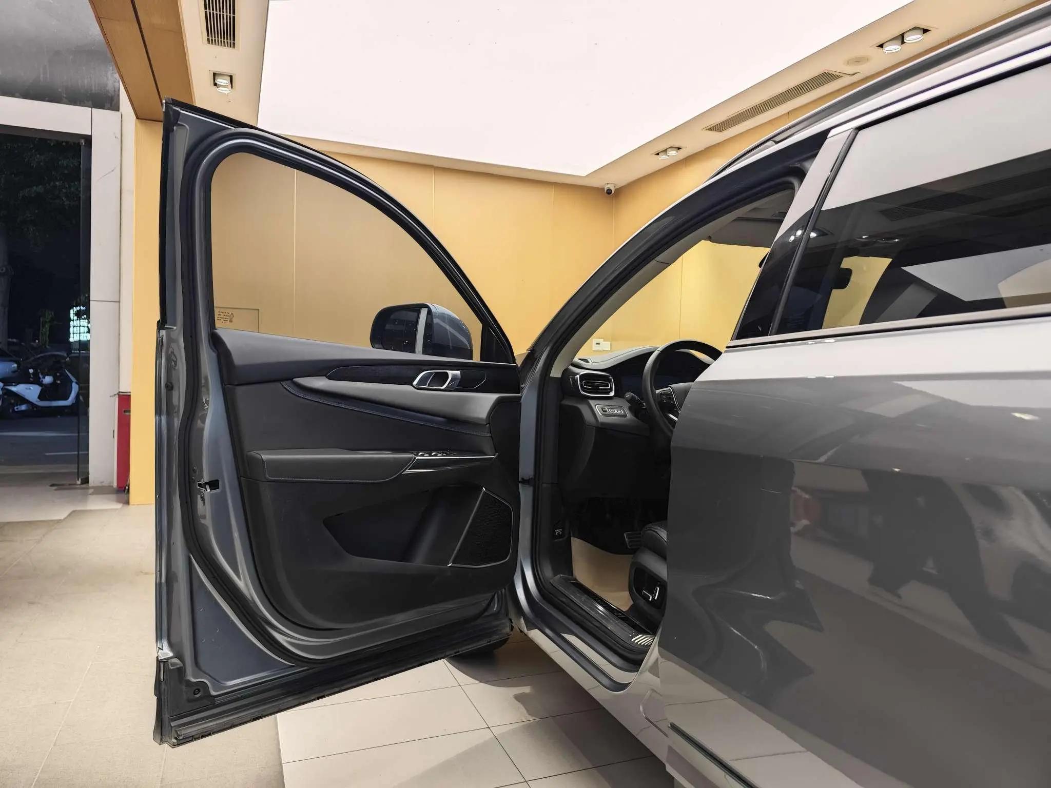 LYNK & CO Lynk &Co. 01 EM-P 1.5T Jinguo V