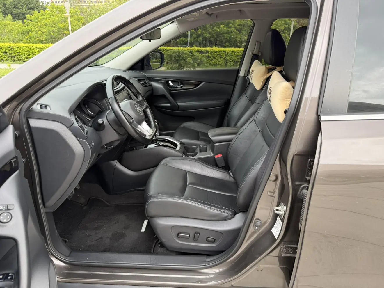Nissan Qijun 2.0 L XL ITS CVT 2WD Smart Union Comfort Edition