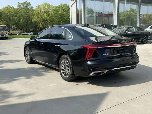 Hongqi Hongqi H5 1.5T DCT Zhilian Flag Rhyme Version