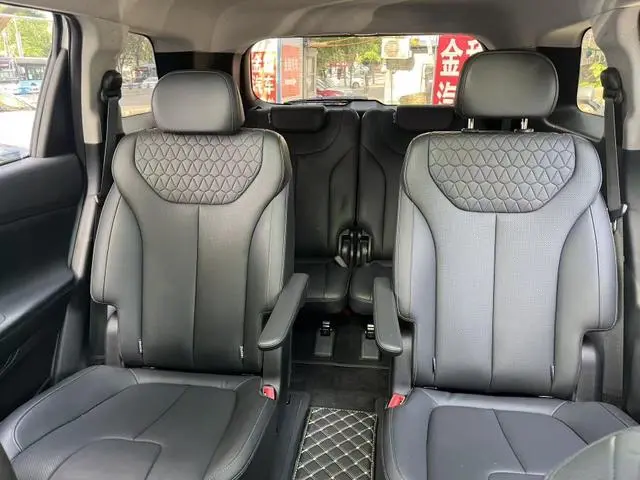 Hyundai Shengda 380 TGDi GLS automatic two-wheel drive deluxe Edition