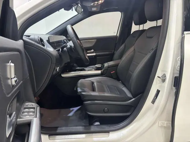 Mercedes-Benz Mercedes-Benz GLA GLA 200