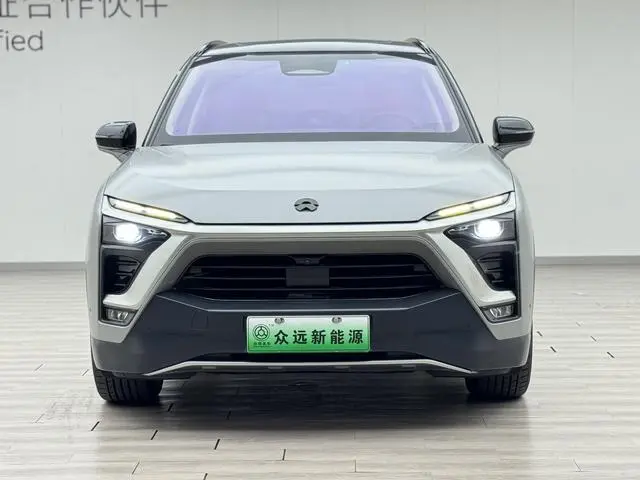NIO NIO ES8 Founding Edition