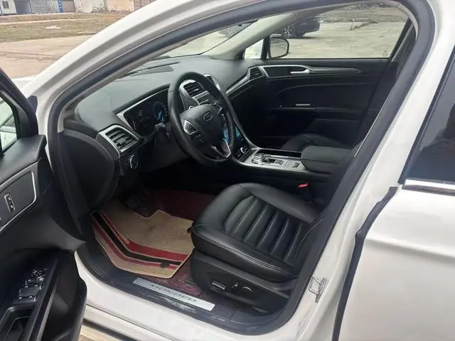 Ford Mondeo EcoBoost 180 fashion type