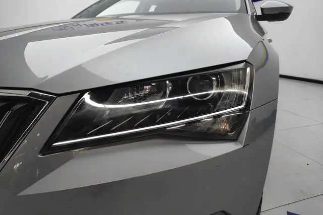 Skoda Speed pie ZI330 DSG Comfort Edition Country V