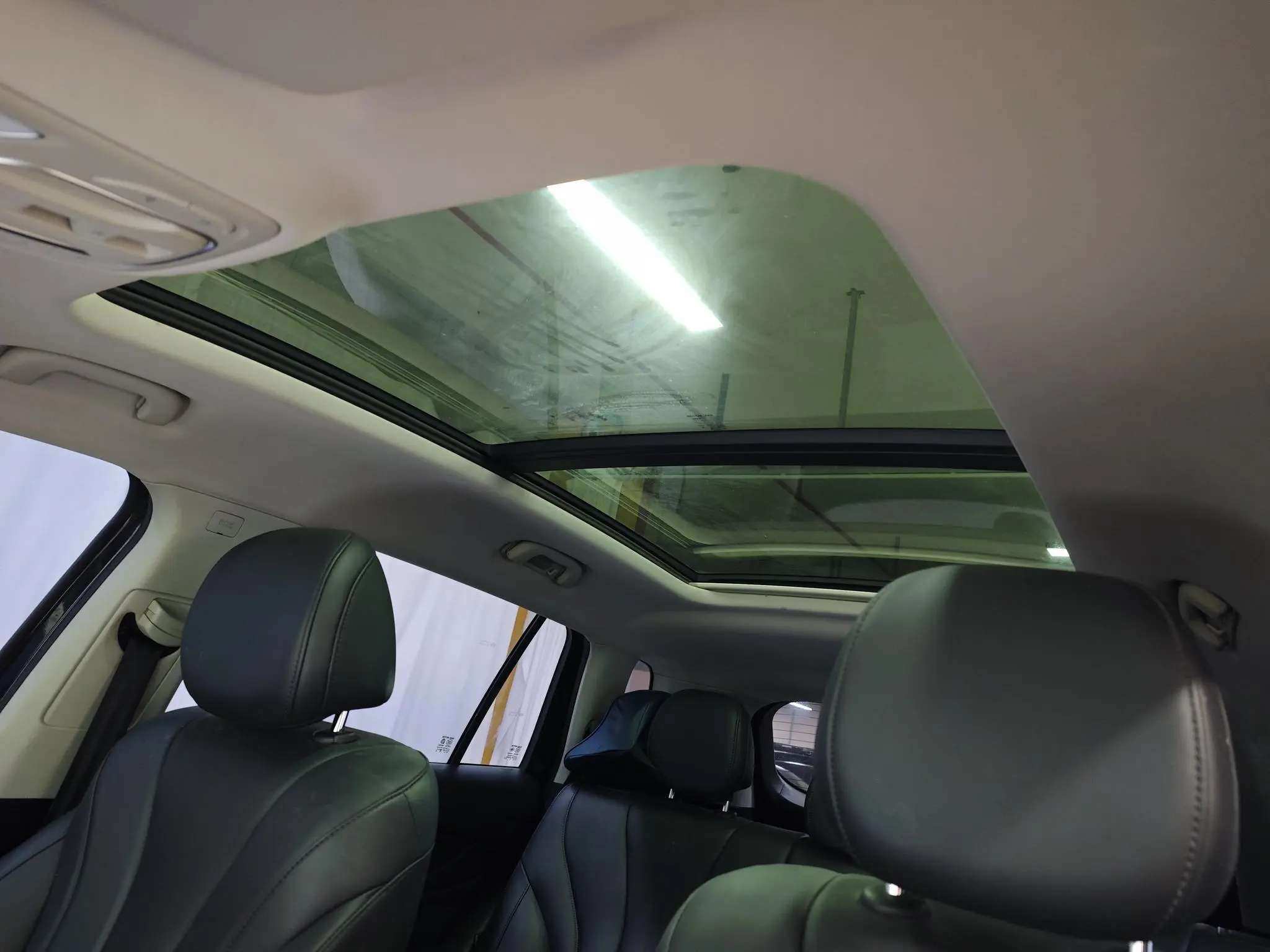 Roewe Roewe RX5 MAX Supreme series 300TGI automatic Luxury Cockpit Version