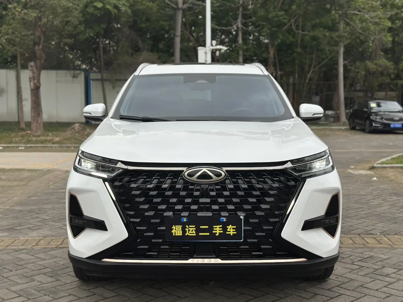 Chery Fulwin Tiggo 8 PRO Champion Edition 390T two-wheel drive Peak Edition 5 seats