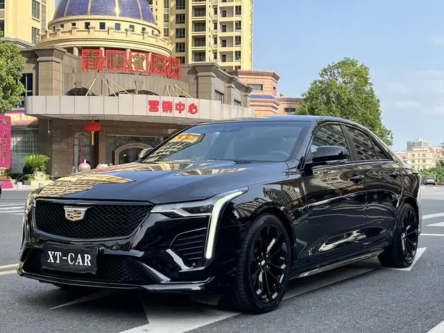 Cadillac Cadillac CT4 28T premium type