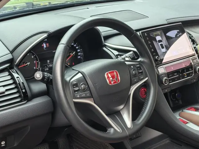 Honda Crown Road 370 TURBO 9AT Premium Edition AWD
