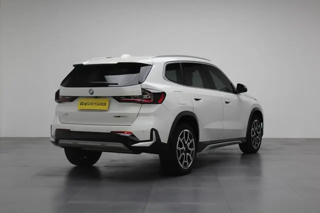 BMW BMW X1 sDrive25Li X design set