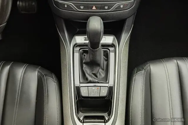 Peugeot Peugeot 408 360THP Automatic Deluxe Edition Country VI