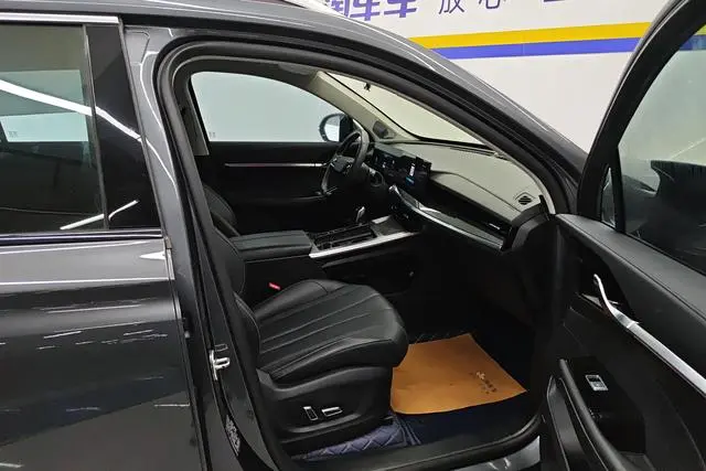 Roewe Roewe RX5 MAX 2.0T Automatic Upgrade Premium Edition