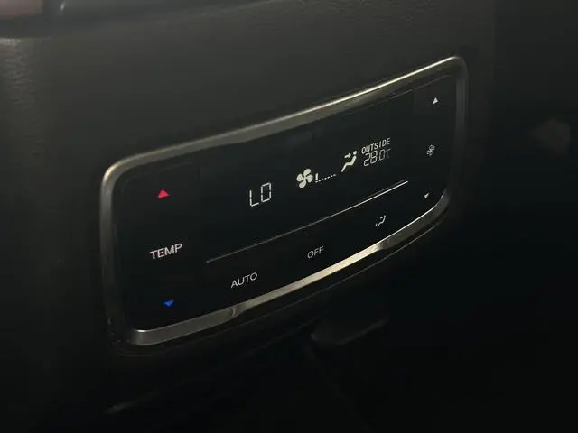 GAC Trumpchi GS8 320T two-wheel drive premium edition 7 seats