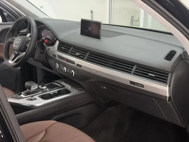 Audi Audi Q7 45 TFSI S line sporty
