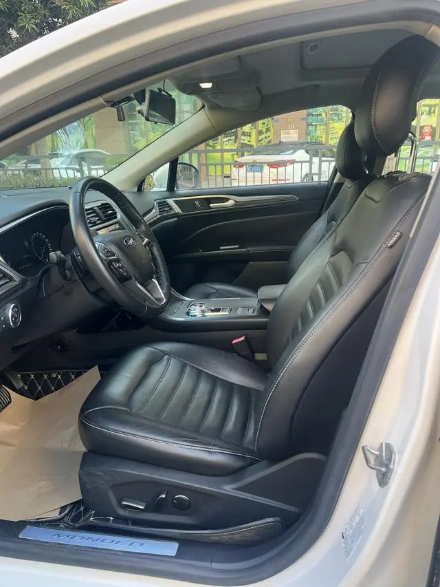 Ford Mondeo EcoBoost 180 fashion type