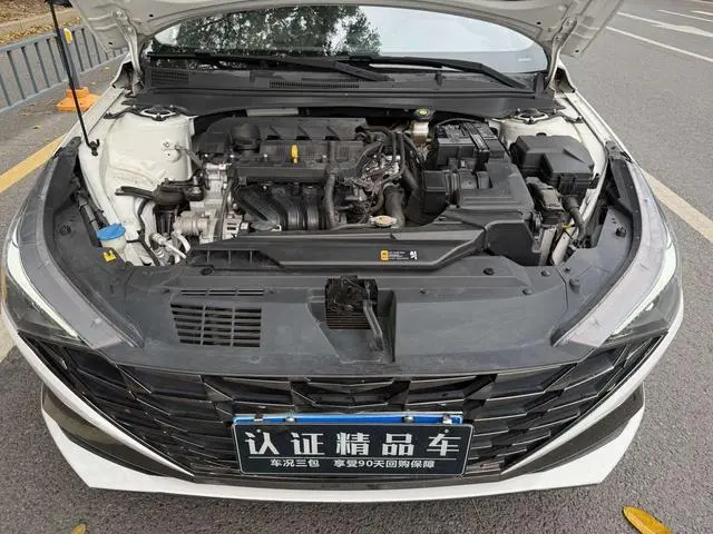 Hyundai Elantra 1.5L CVT LUX Premium Edition