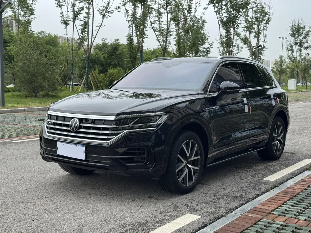 Volkswagen Touareg 3.0 TSI Ruixiang Edition Classic Sports Suit