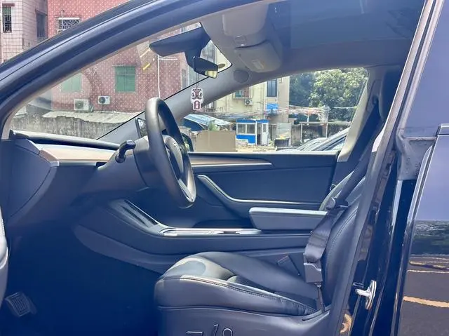 Tesla Model Y Standard battery life, rear-wheel drive version