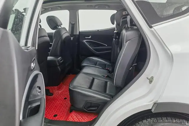 Hyundai Shengda 2.0T automatic four-wheel drive intelligent 7-seater