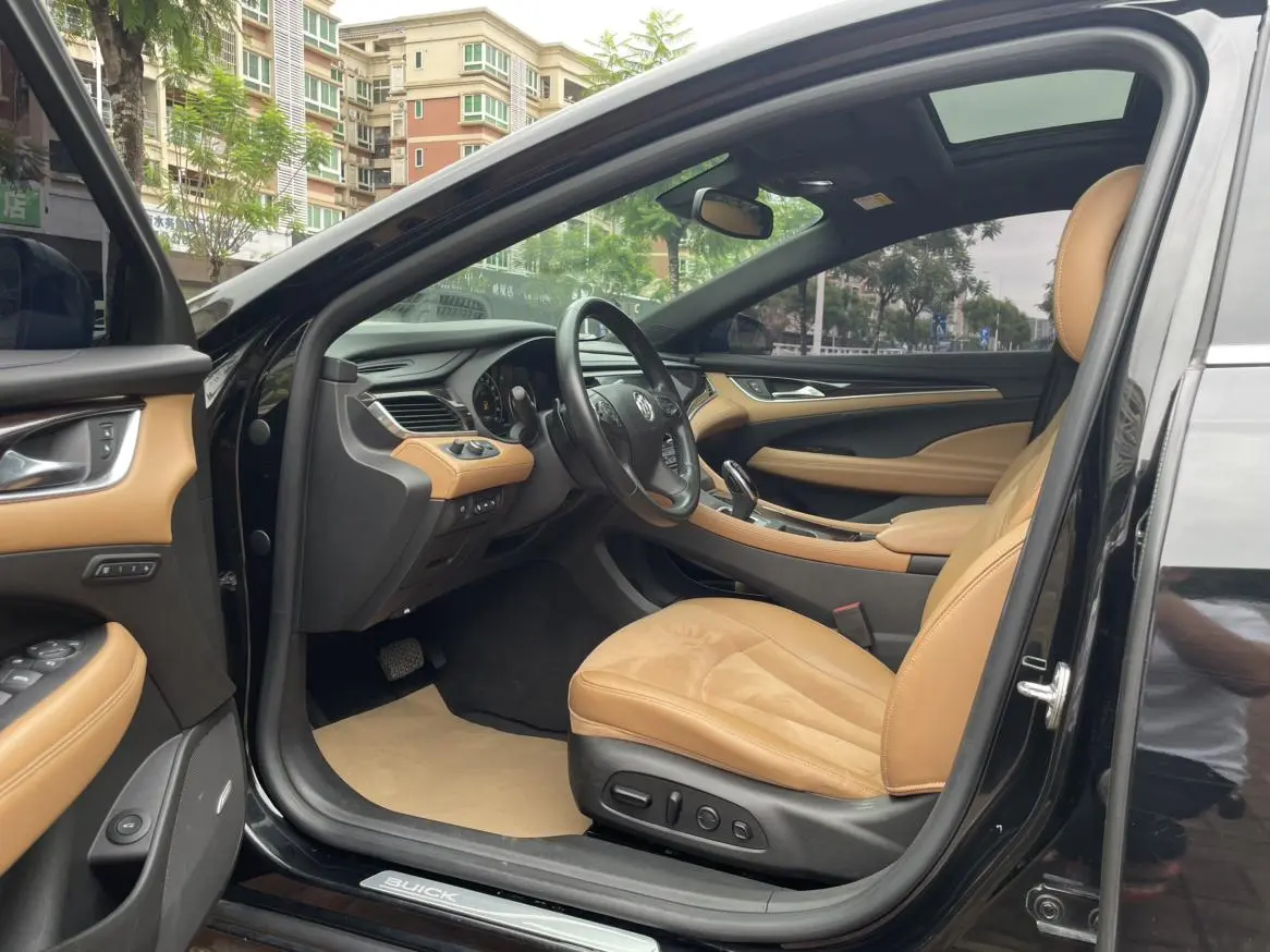 Buick Lacrosse 28T luxury