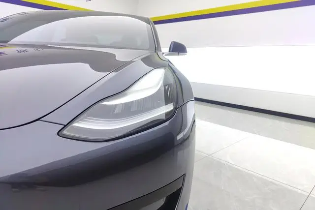 Tesla Model 3 Upgraded version of standard battery life rear drive