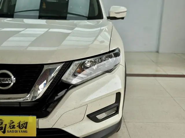 Nissan Qijun 2.0 L XL ITS CVT 2WD Comfort Commemorative Edition
