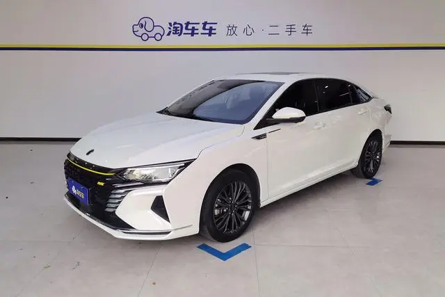 Dongfeng Fengshen Yi Hyun MAX 1.5T super-capable Dad*hybrid version