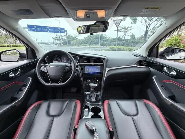 Venucia Qichen D60 1.6L XL CVT Zhilian Elite Edition (ISS)