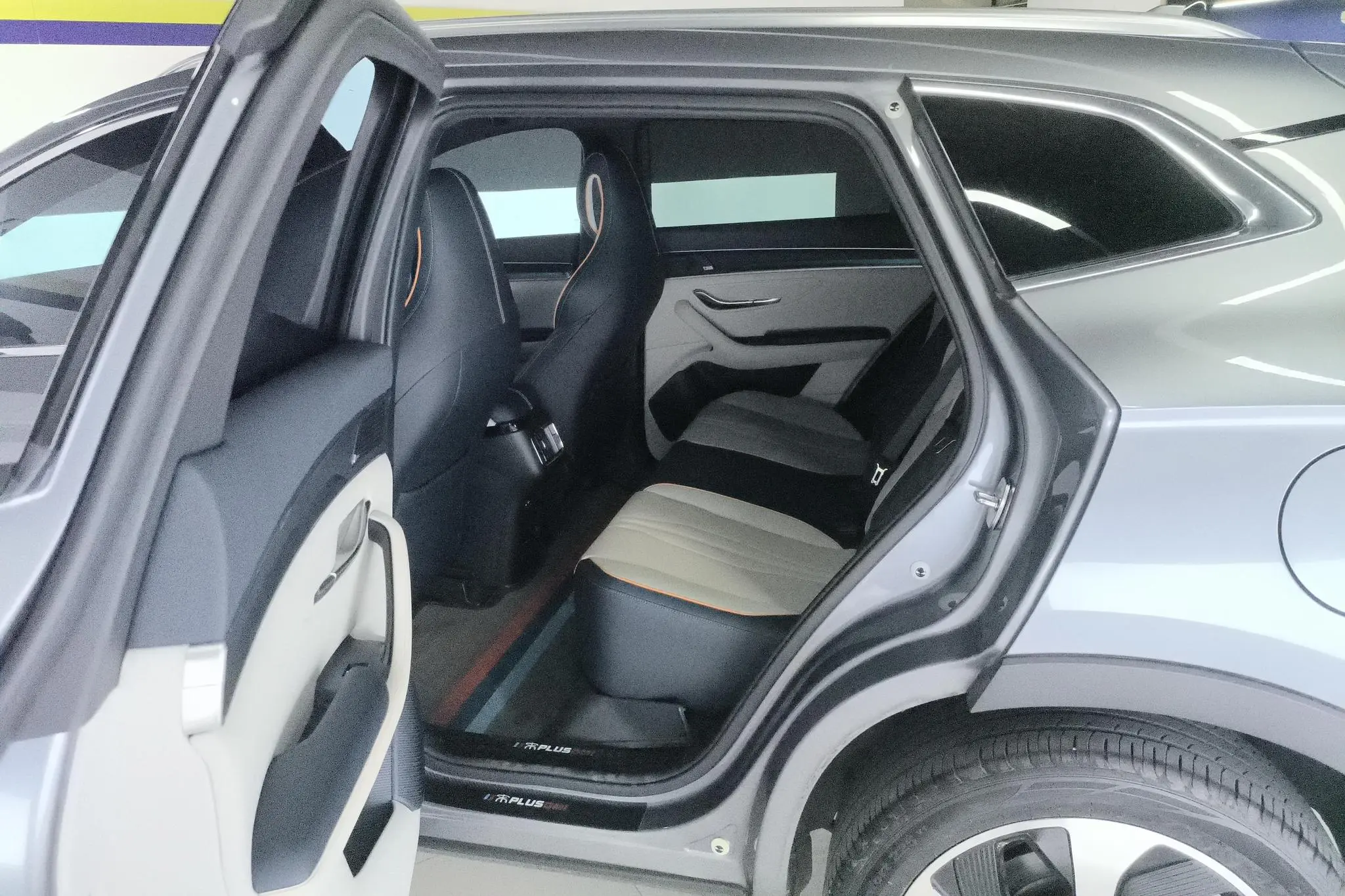 BYD Song PLUS DM DM-i 110KM two-wheel drive flagship PLUS