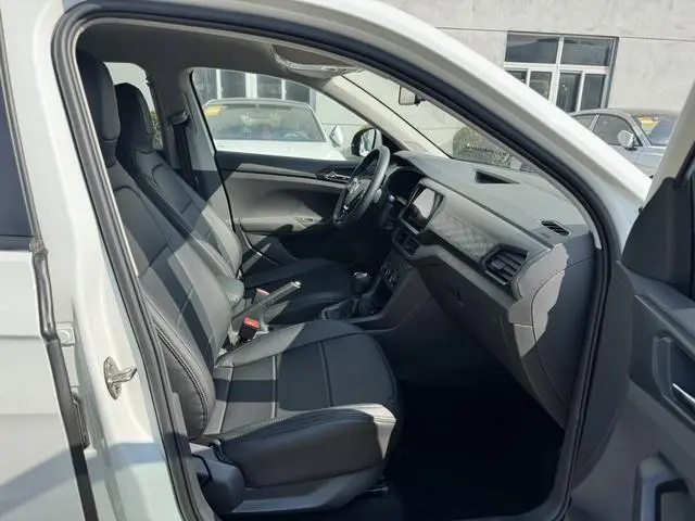 Volkswagen Tu Kai Facelift 1.5L automatic fashion version