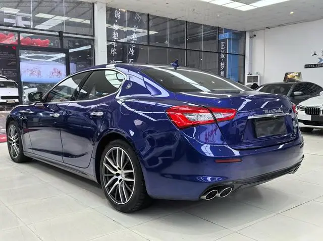 Maserati Ghibli 3.0T 350Hp Standard Edition