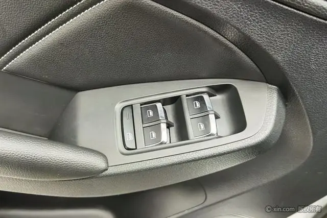 Roewe Roewe RX5 20T automatic 4G interconnection beyond the Ultimate version