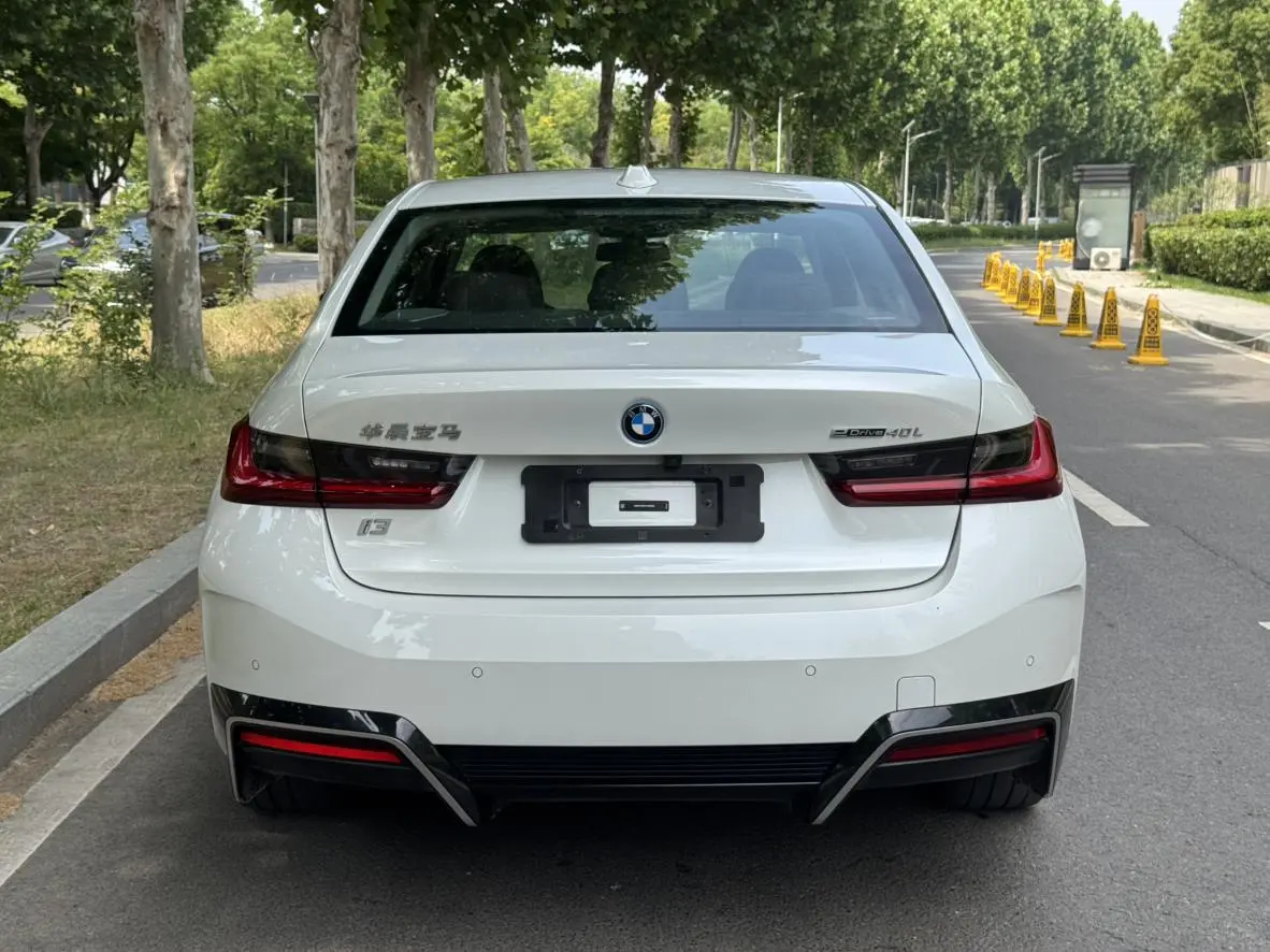 BMW BMW i3 eDrive40L Yao Ye Set