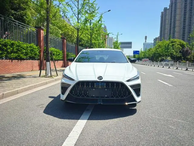 MG MG5 Scorpio 1.5T Trophy Sports Premium Edition
