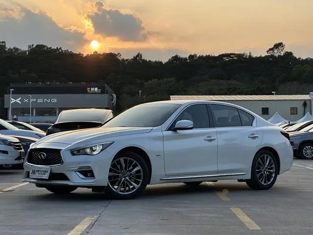 Infiniti Infiniti Q50L 2.0T Yixiang Edition Country VI
