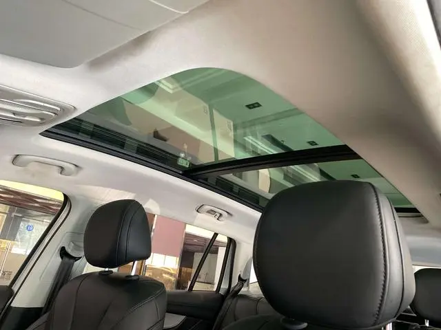Roewe Roewe RX5 MAX 300TGI Automatic 4G Interconnection Deluxe Edition