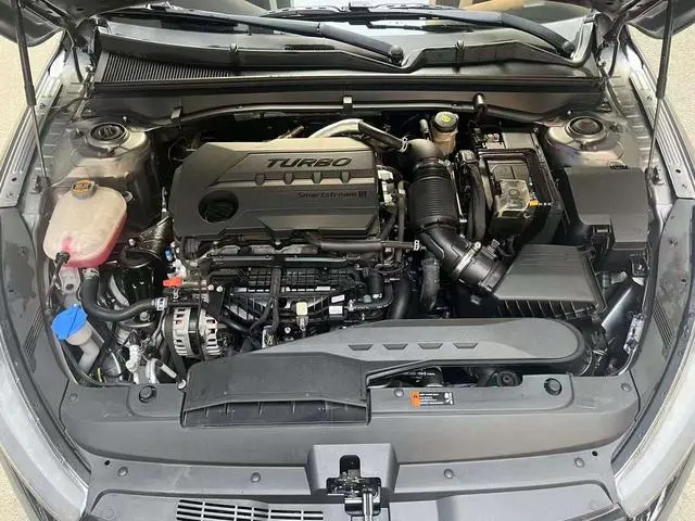 Kia Kia K5 New version of 380T GT-Line