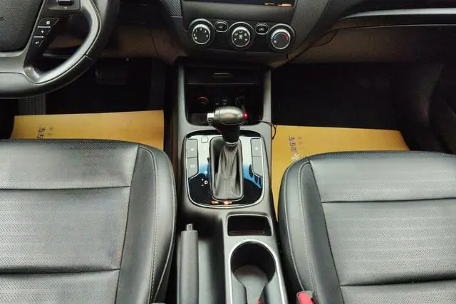 Kia Kia K3 1.6L automatic 15th Anniversary Special Edition GLS