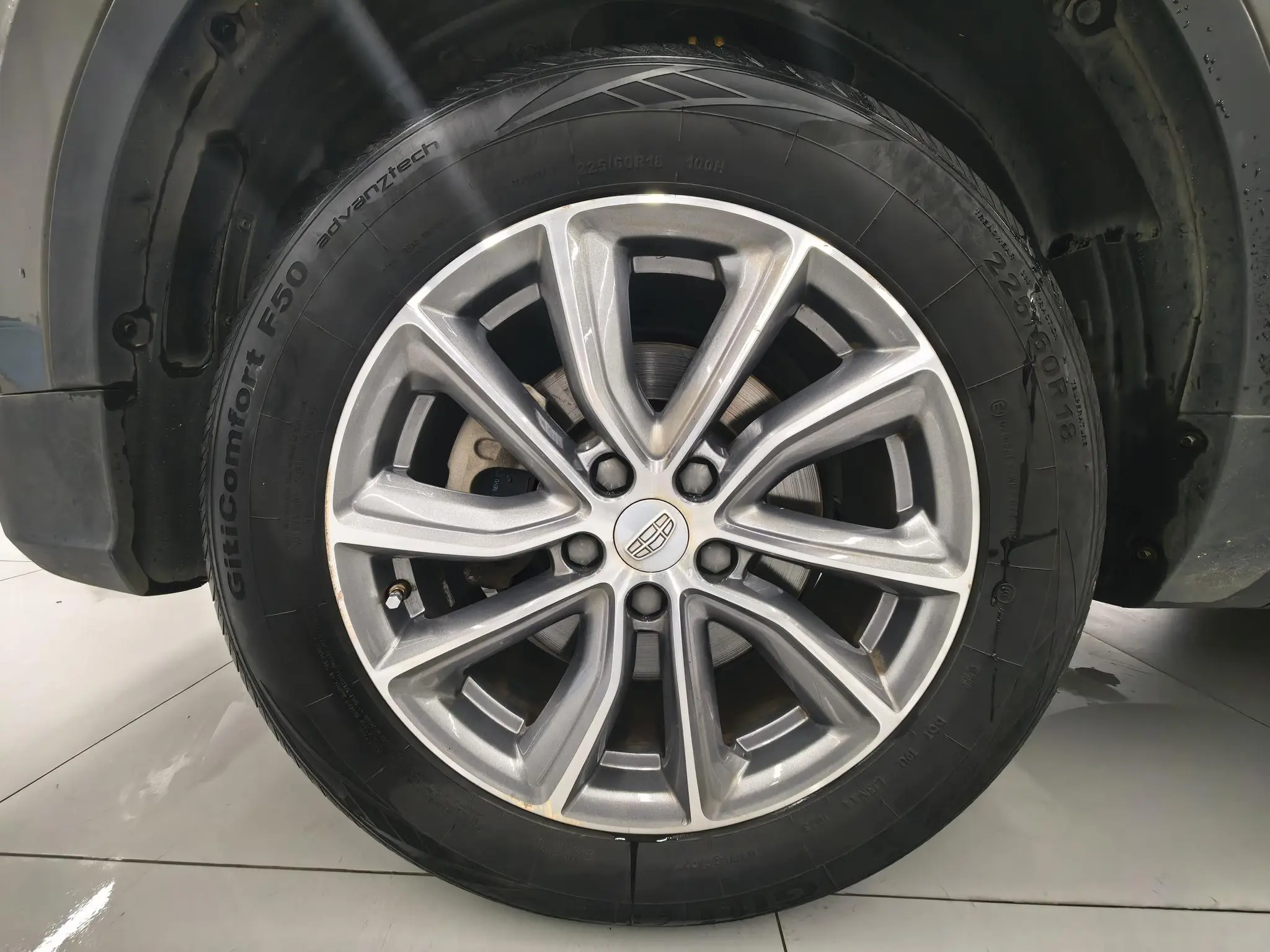 Geely Boyue 1.8TD DCT two-wheel drive intelligent 4G connected version