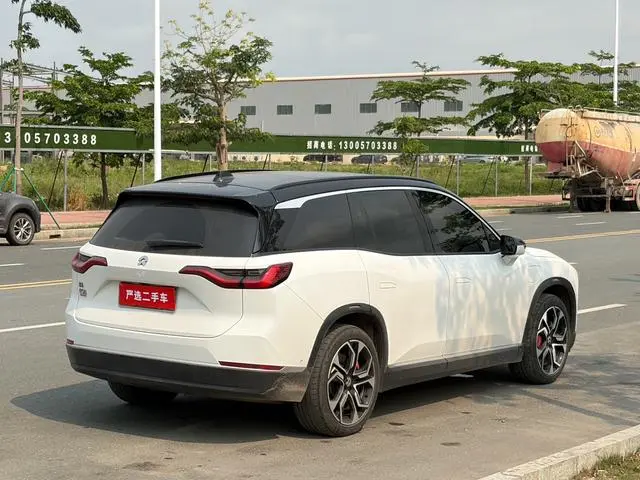 NIO NIO ES8 580KM signature edition seven seats