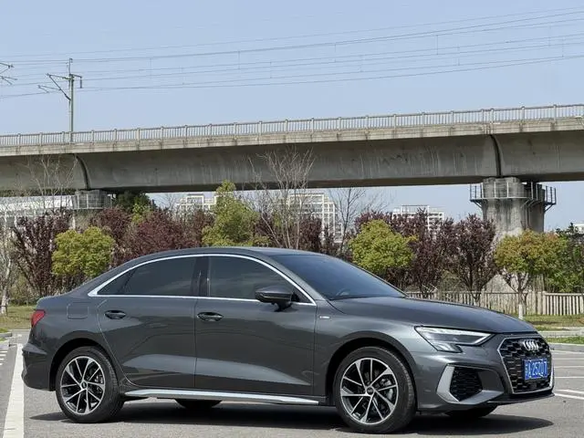 Audi Audi A3 A3L Sedan 35 TFSI Aggressive Sports Type