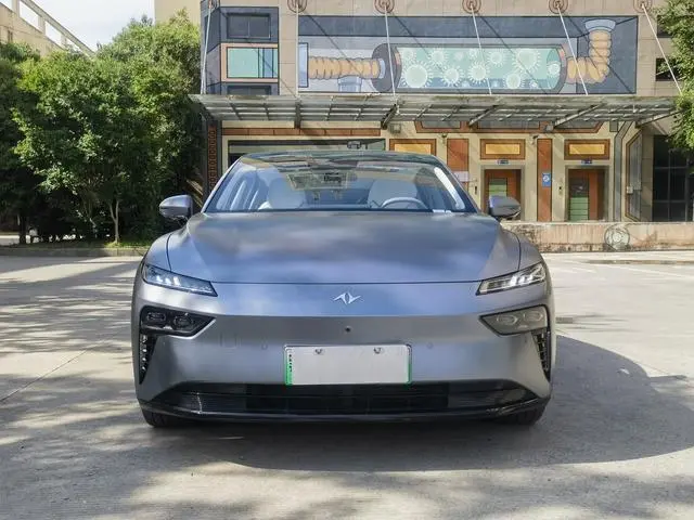 Dongfeng eπ eπ007 Pure electric 540 four-wheel drive Max version
