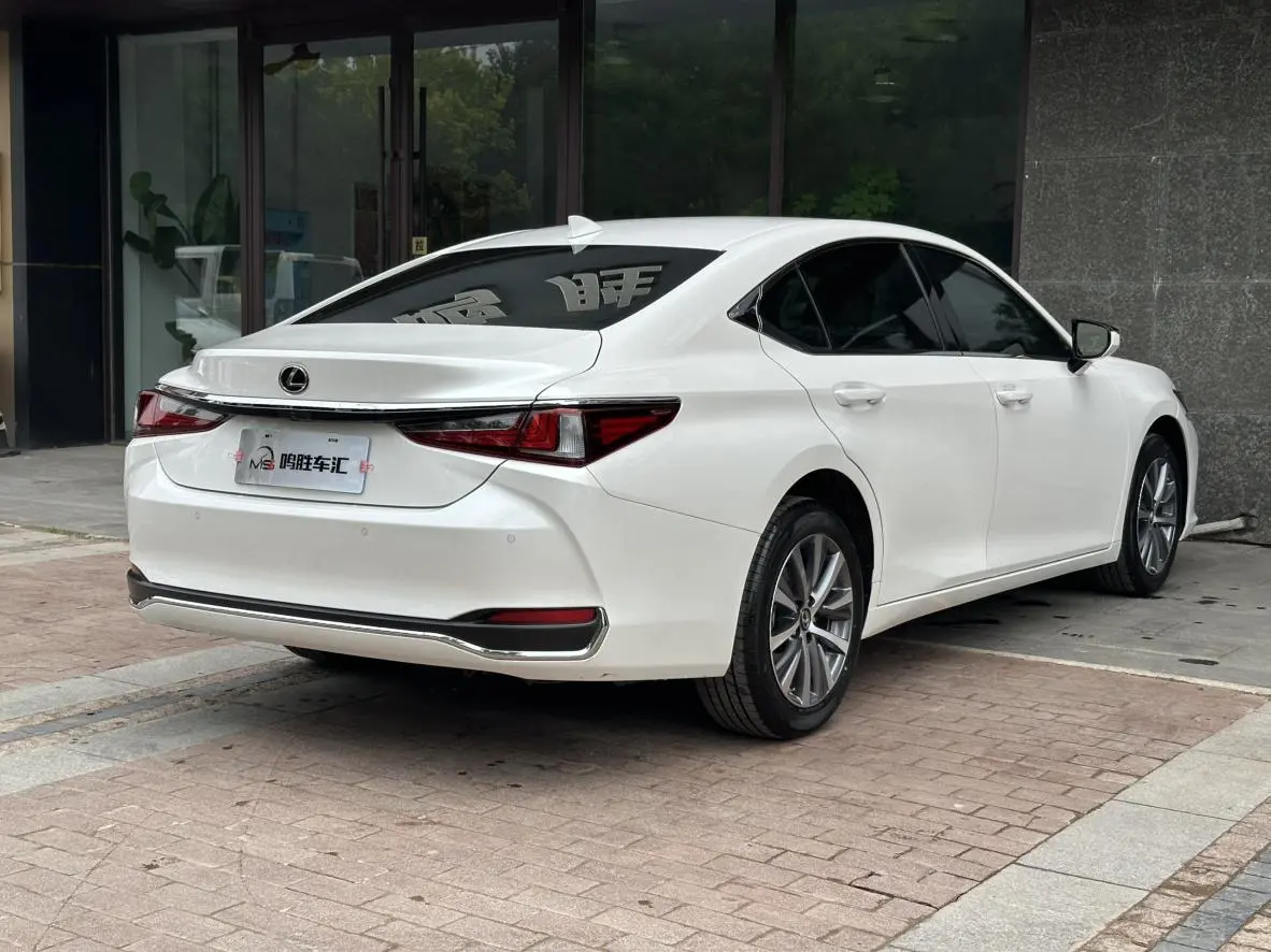 Lexus Lexus ES 200 Excellent Edition
