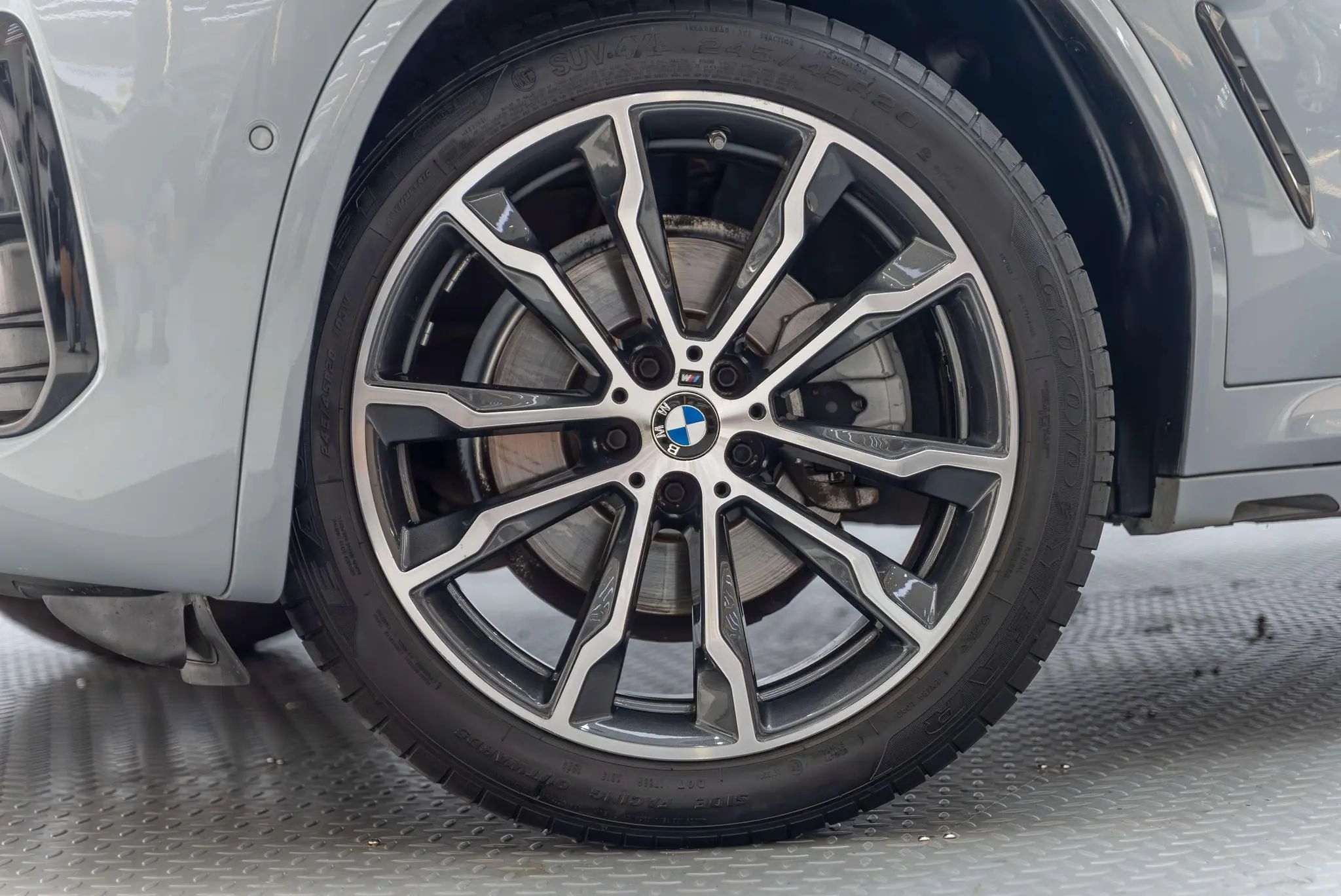 BMW BMW X4 xDrive 30i M sports suit